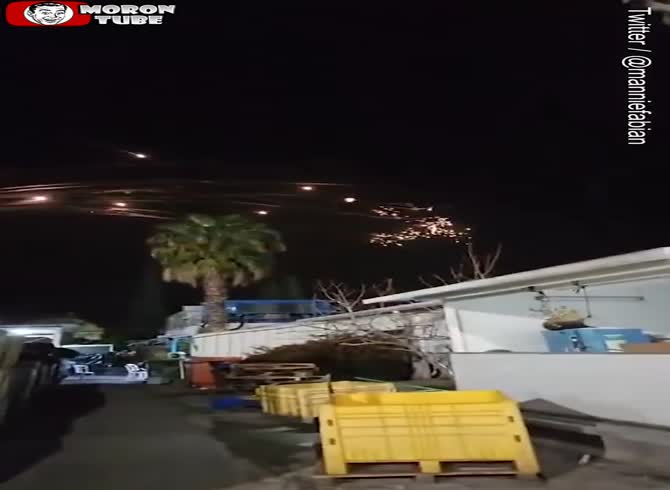 Video :30 Hezbollah missiles are intercepted by the Israeli Iron Dome